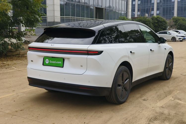 Li i6 2025 صورة سيارة #8