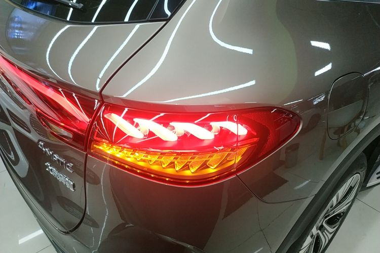 Mercedes-Benz EQE SUV 2023 #8 Mercedes-Benz EQE SUV 2023 car image #8