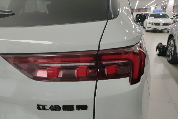 Ford Equator Sport New Energy 2024 car image #8