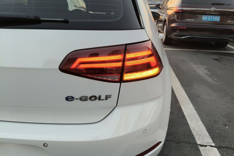 Volkswagen Golf Pure Electric 2020 #8 Volkswagen Golf Pure Electric 2020 car image #8