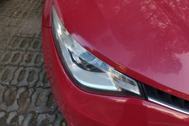 MG GT 2015 #8 MG GT 2015 car image #8