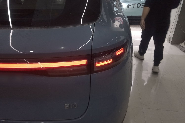 零跑汽车 零跑B10 2025 汽车图片 #8