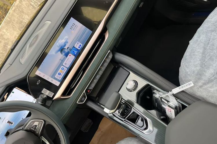 GEELY Monjaro MHEV 2025 #8 GEELY Monjaro MHEV 2025 car image #8