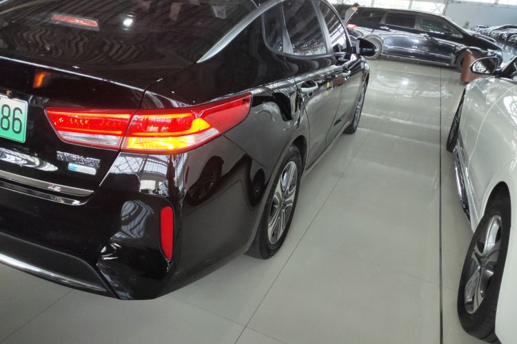 起亚 起亚K5新能源 2019 汽车图片 #8