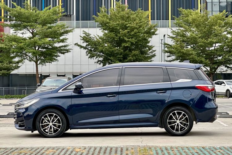 BYD Song MAX 2018 car image #8