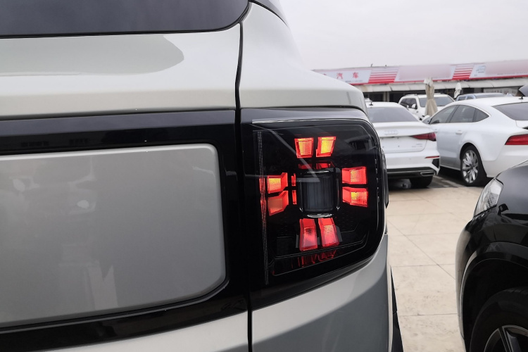 Jetour Freeman 2025 #8 Jetour Freeman 2025 car image #8