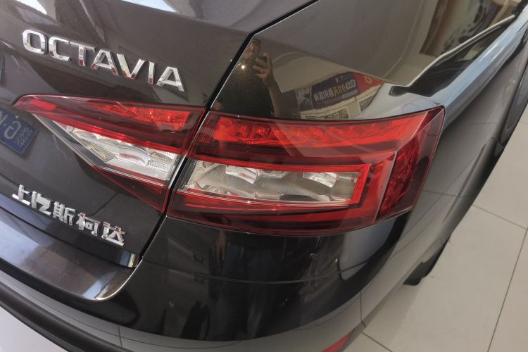 Skoda Octavia 2018 #8 Skoda Octavia 2018 car image #8