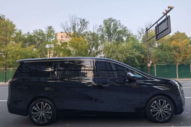 GAC Trumpchi E8 New Energy 2024 car image #8