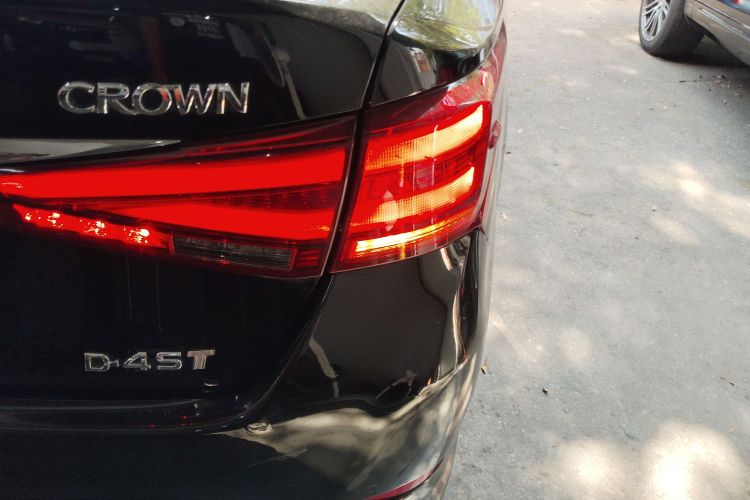 Toyota CrownSportCross 2018 صورة سيارة #8