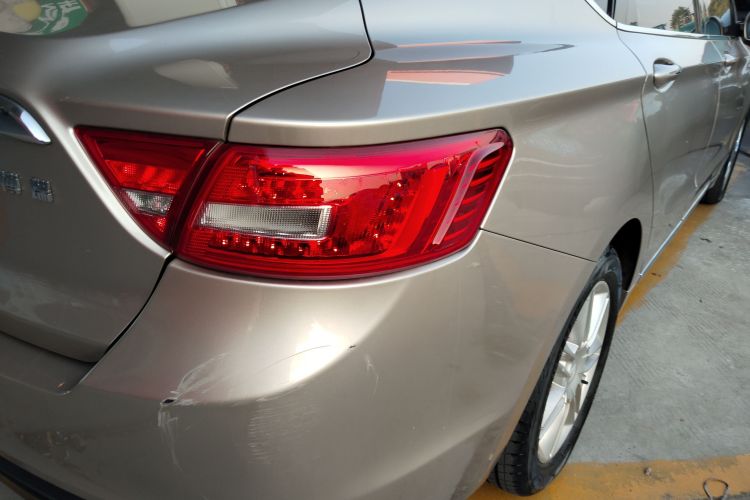 GEELY Ulion 2015 immagine di auto #8