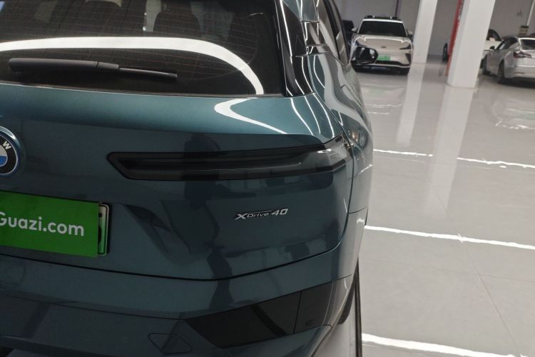 BMW iX 2023 immagine di auto #8