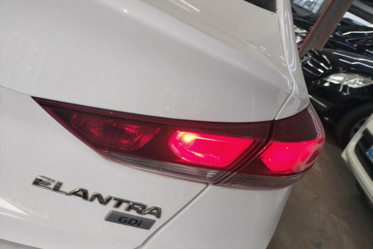 Hyundai Elantra AD 2018 car image #8