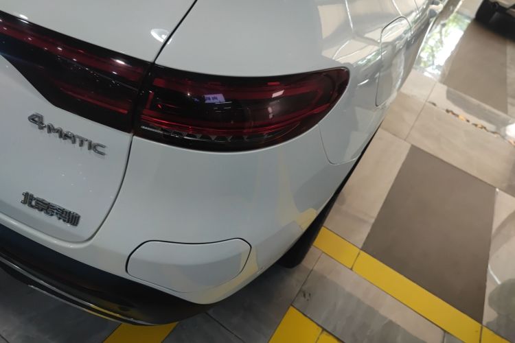 Mercedes-Benz EQC Class 2022 car image #8