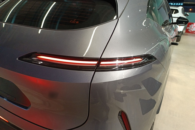 Avatr 07 2024 car image #8