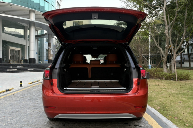 2024 car image #8