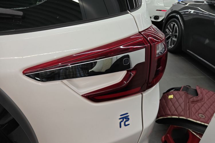 BYD Yuan 2019 car image #8