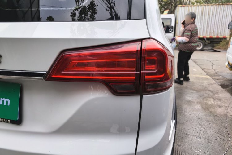 SWM斯威汽车 SWM斯威X3 2022 #8 SWM斯威汽车 SWM斯威X3 2022 汽车图片 #8