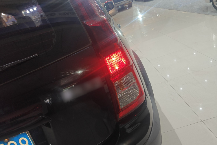 Forthing JOYEAR X3 2018 #8 Forthing JOYEAR X3 2018 immagine di auto #8