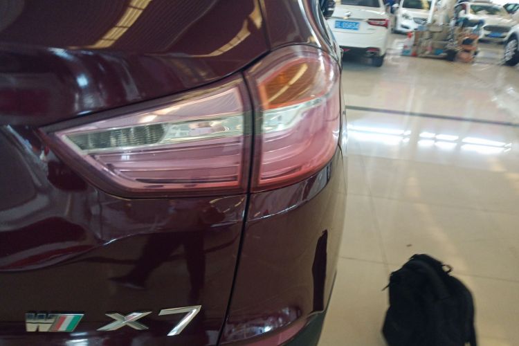 SWM X7 2016 imagen de coche #8