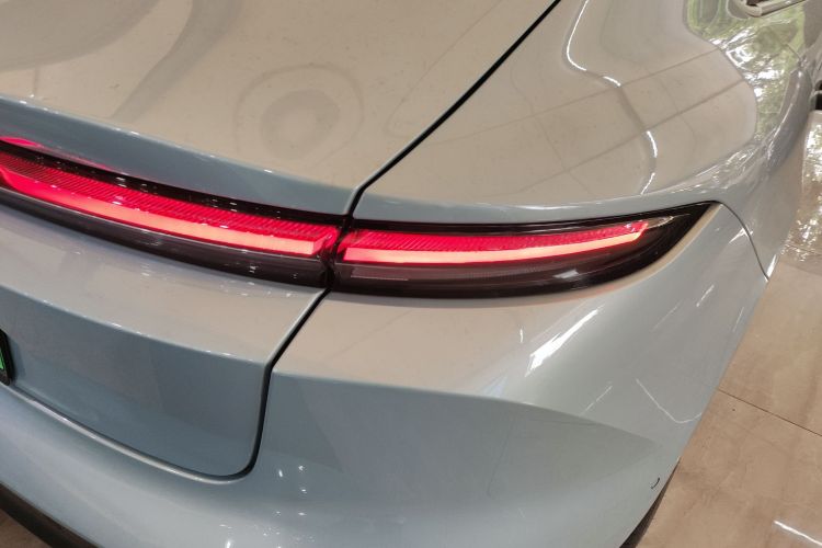 NIO ET5 2023 car image #8