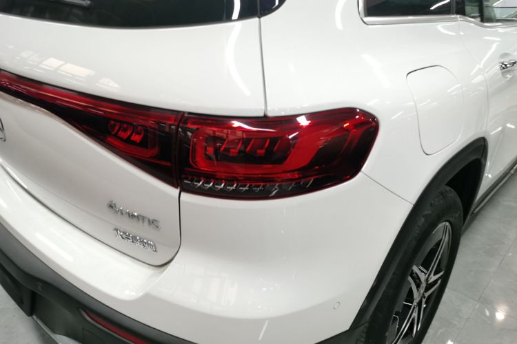 Mercedes-Benz EQB Class 2025 car image #8