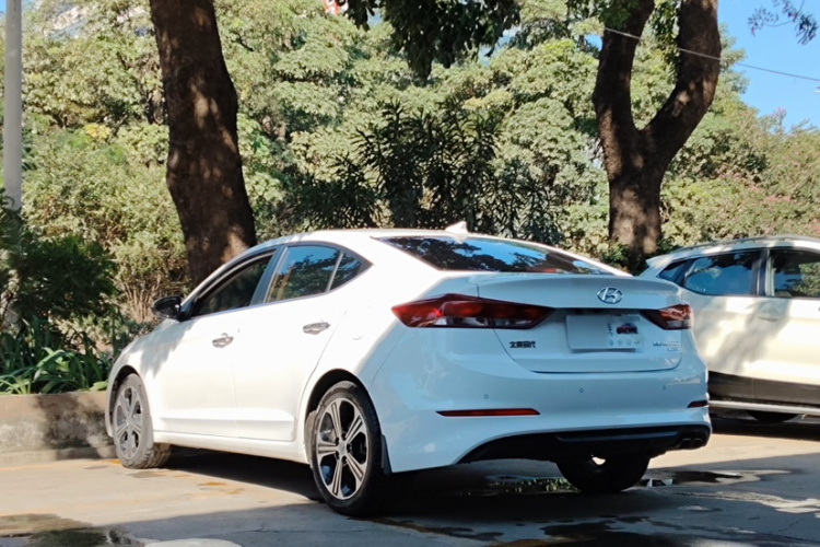 Hyundai Elantra AD 2018 car image #8