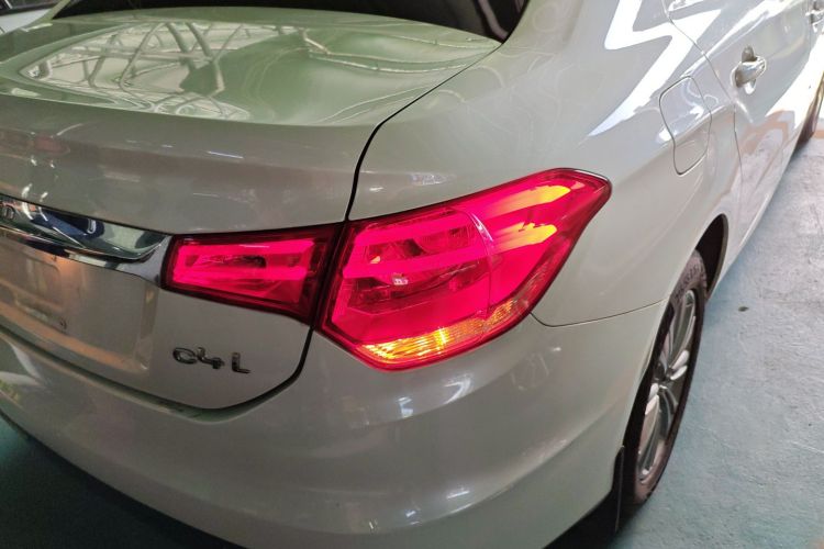 Citroen C4L 2016 image de voiture #8