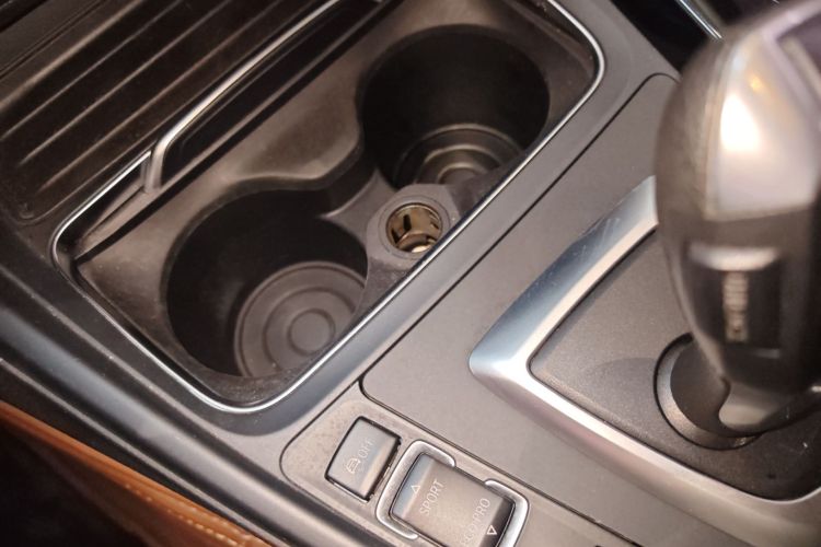 BMW 3 Series 2017 #8 BMW 3 Series 2017 car image #8