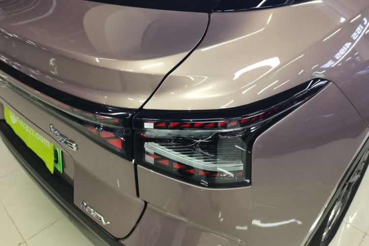 Toyota bZ3 2023 immagine di auto #8