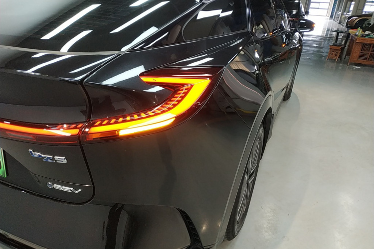 Toyota bZ5 2025 car image #8