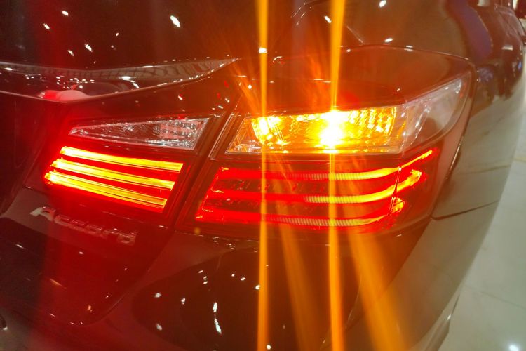 Honda Accord 2018 image de voiture #8