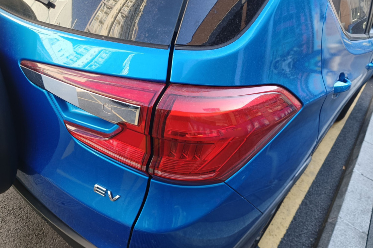 BYD Yuan New Energy 2019 car image #8