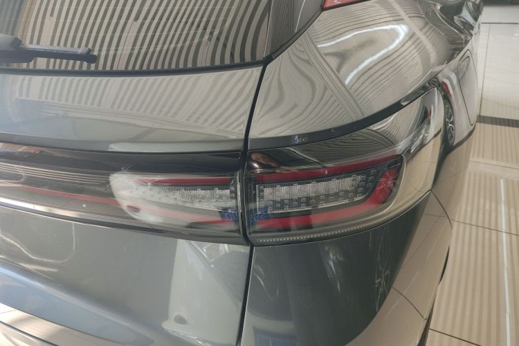 Volkswagen ID.4 X 2023 image de voiture #8