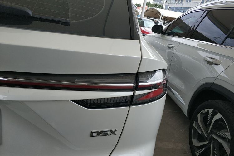Roewe D5X DMH 2024 imagem de carro #8