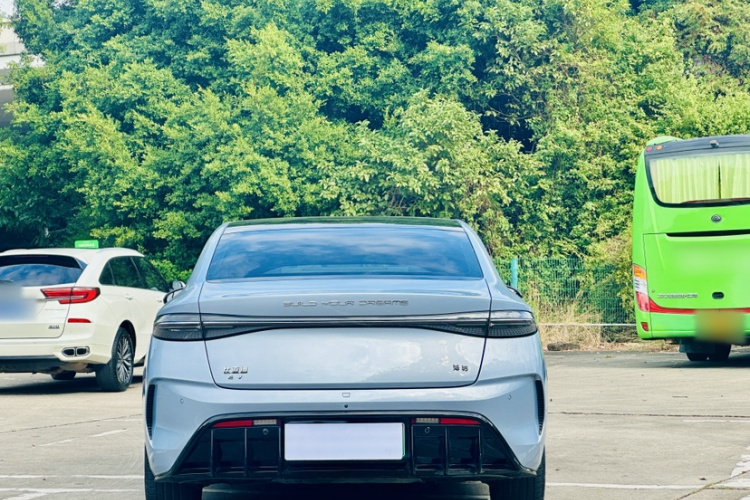 BYD Seal 2023 car image #8