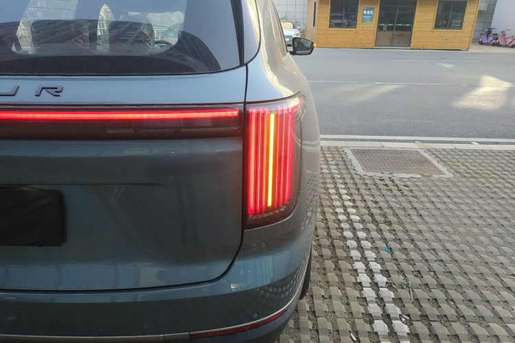 Jetour X70L 2025 car image #8