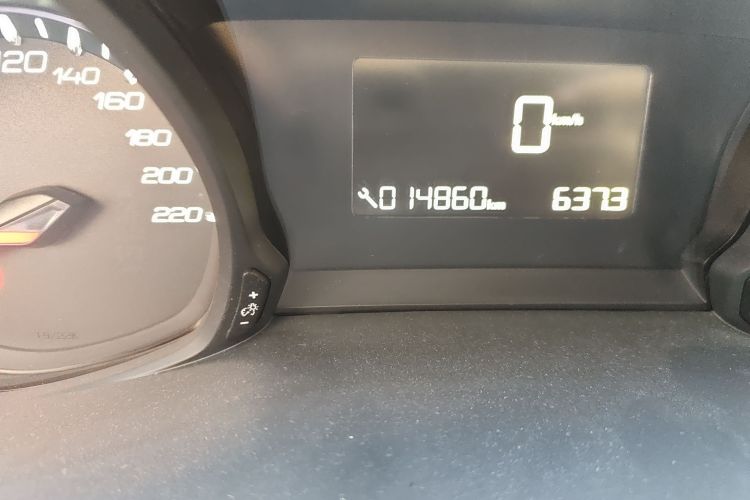 Peugeot 308 2018 car image #8
