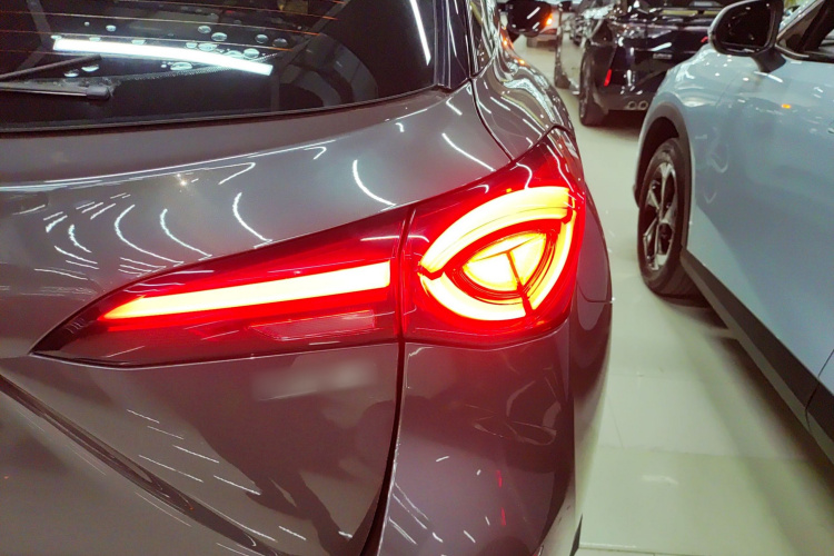 MG ONE 2022 car image #8