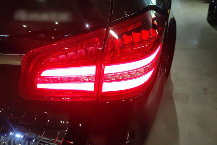 Mercedes-Benz GLS Class 2018 car image #8