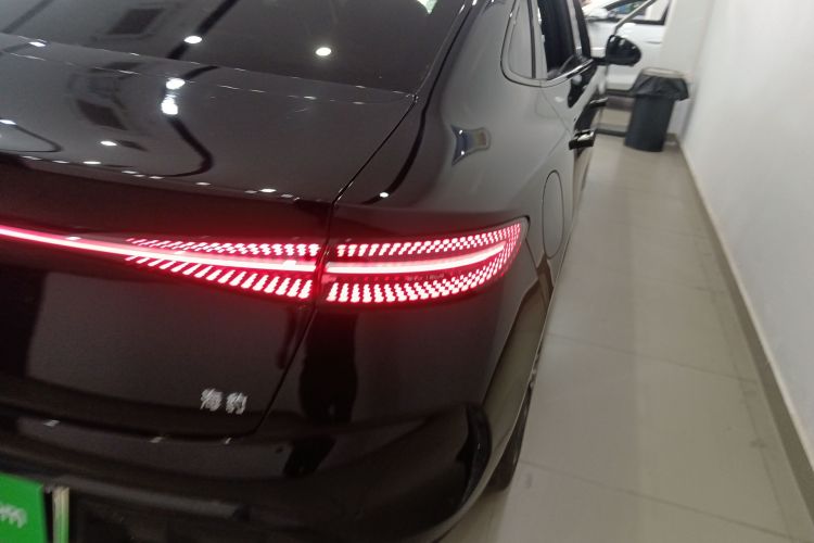 BYD Seal 2025 car image #8