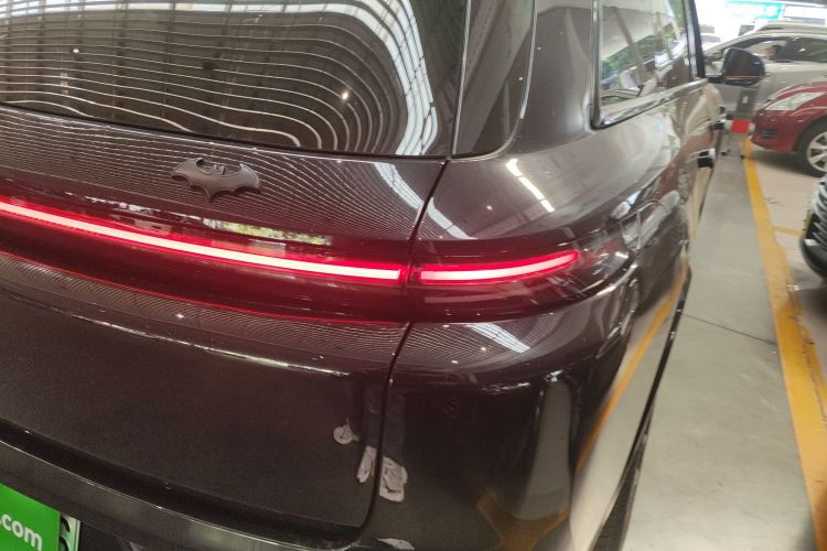 Li L8 2023 изображение автомобиля #8