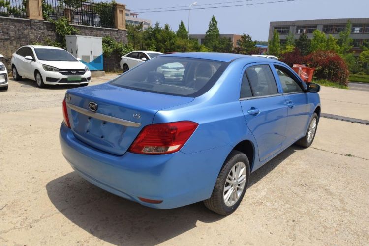 BYD e5 2022 car image #8
