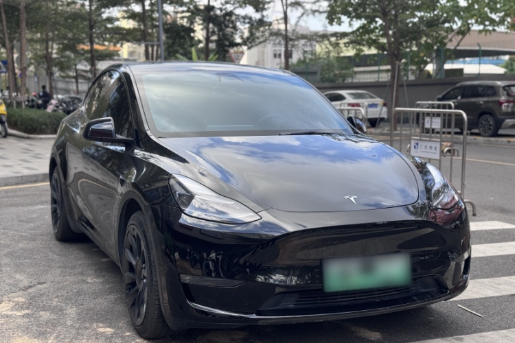 Tesla Model Y 2022 #8 Tesla Model Y 2022 car image #8