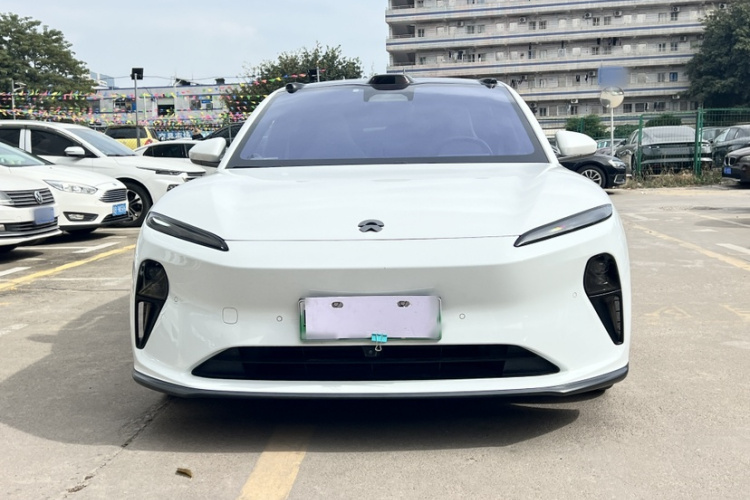NIO ET5 2023 car image #8
