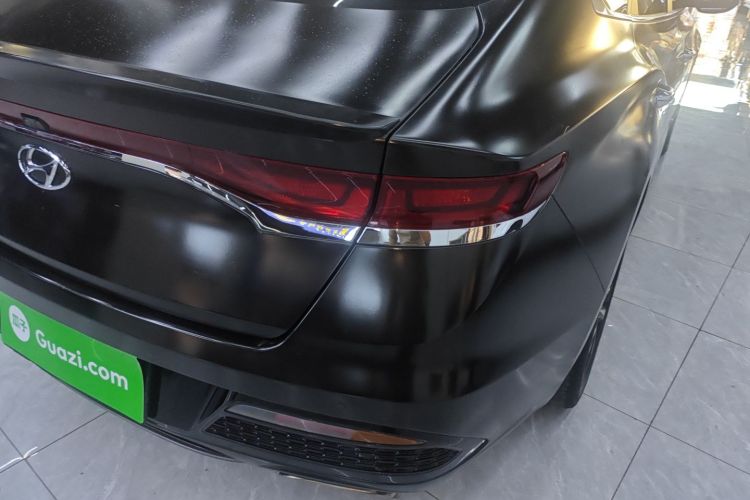 Hyundai Lafesta 2021 car image #8