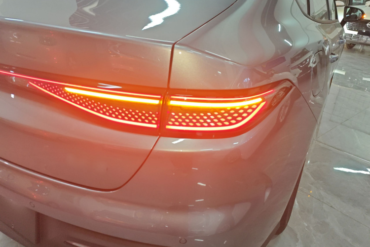 BYD Seal 05 DM-i 2025 car image #8