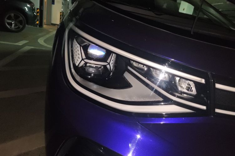 Volkswagen ID.6 X 2022 immagine di auto #8