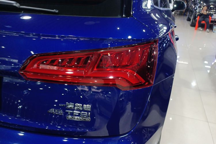 Audi Q5L 2019 car image #8