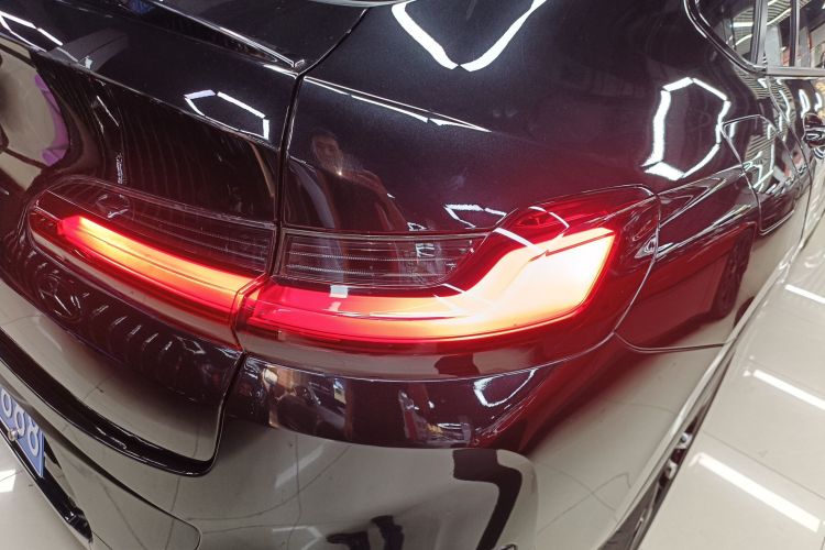 BMW X4 M40i 2022 #8 BMW X4 M40i 2022 car image #8