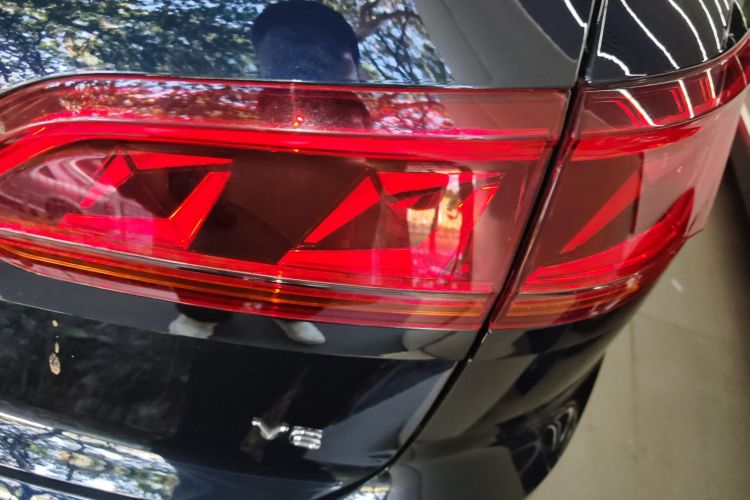 Volkswagen Touareg 2022 car image #8